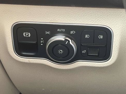Certified 2023 Mercedes-Benz GLB 250 4MATIC image 32
