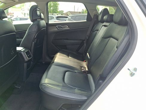 Used 2023 Kia Sportage EX w/ EX Premium Package image 10