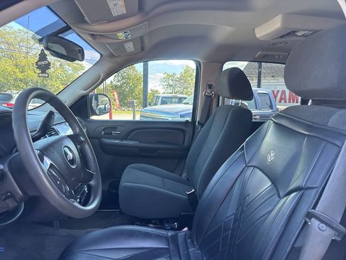 Used 2008 Chevrolet Tahoe 4WD w/ Max Trailering Package image 12