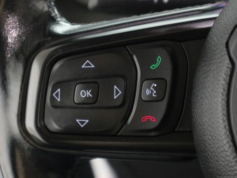 Used 2021 Jeep Gladiator Sport image 28