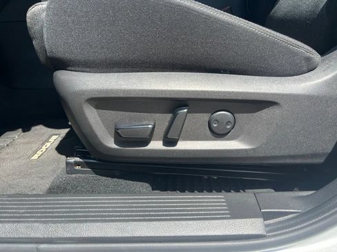 Used 2024 Nissan Rogue SV FWD image 29