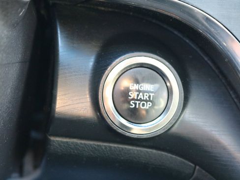 Used 2016 Toyota Avalon XLE Premium image 24