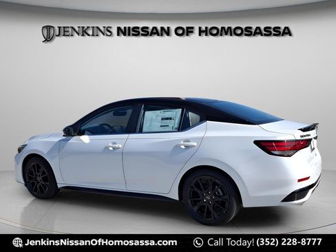 Certified 2025 Nissan Sentra SR w/ Midnight Edition FWD image 7