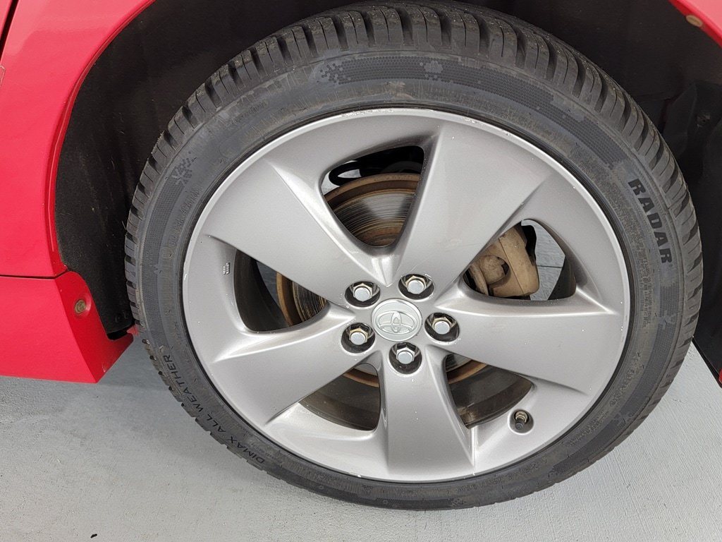 Used 2015 Toyota Prius Persona Series FWD image 11