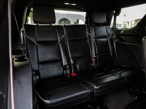 Used 2024 Cadillac Escalade Premium Luxury w/ Performance Package AWD/4WD image 51