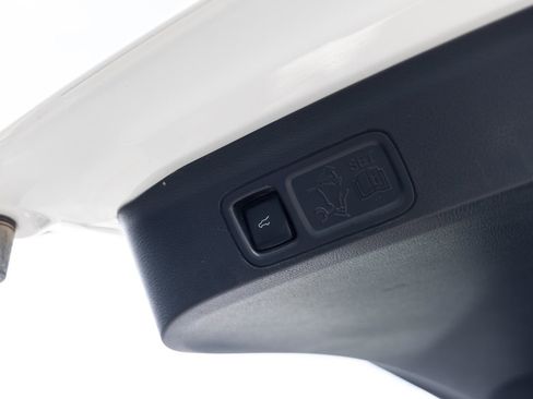 Used 2023 Ford Expedition Limited image 27