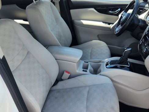 Used 2020 Nissan Rogue Sport SV w/ All-Weather Package AWD/4WD image 27