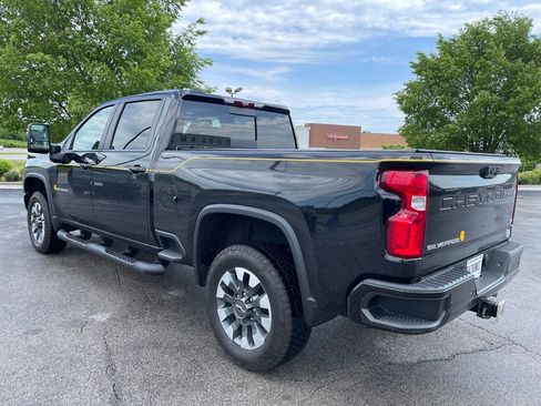 Used 2021 Chevrolet Silverado 2500 LTZ w/ Carhartt Edition AWD/4WD image 4