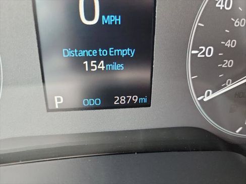 Certified 2025 Toyota Corolla LE FWD image 33