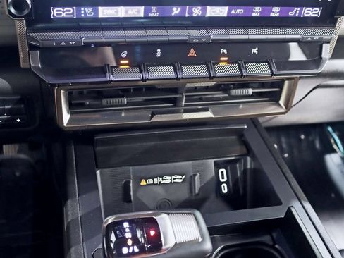 Used 2024 GMC Hummer EV 3X AWD/4WD image 28