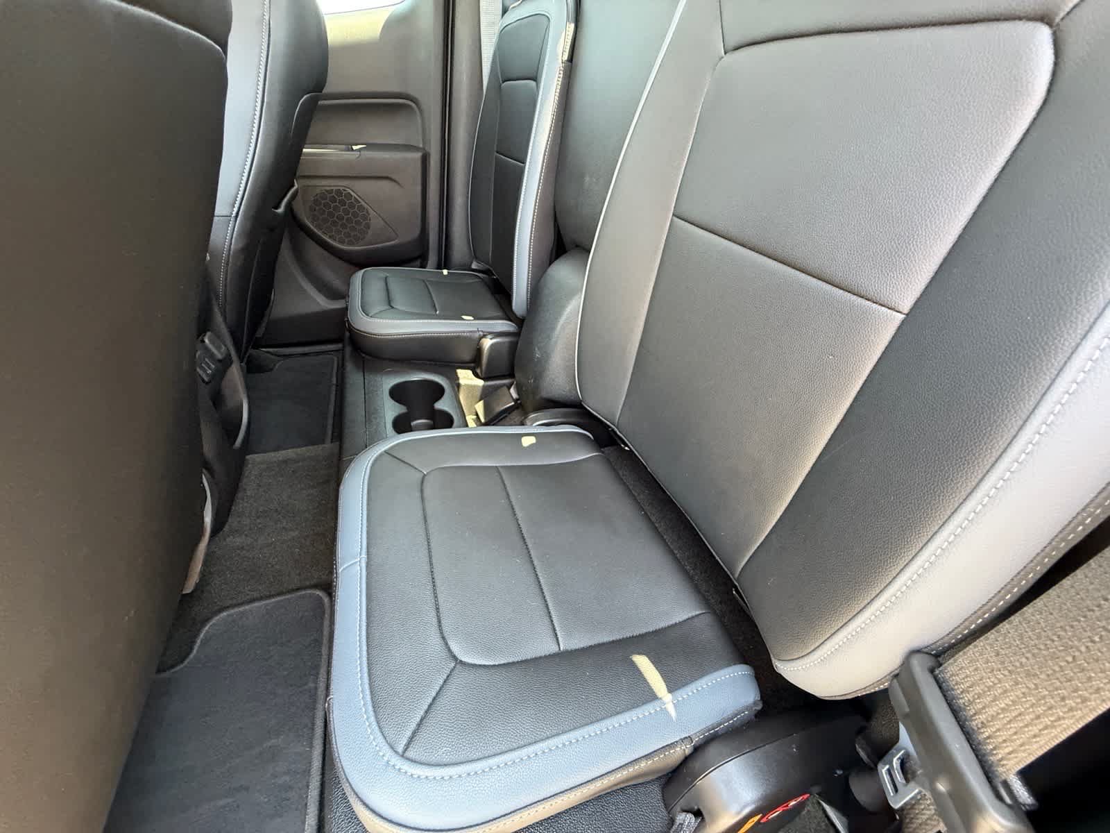 Used 2017 Chevrolet Colorado Z71 AWD/4WD image 11