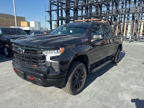 Used 2025 Chevrolet Silverado 1500 LT Trail Boss w/ LT Trail Boss Premium Package image 1
