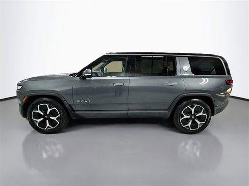 Used 2024 Rivian R1S Adventure image 10