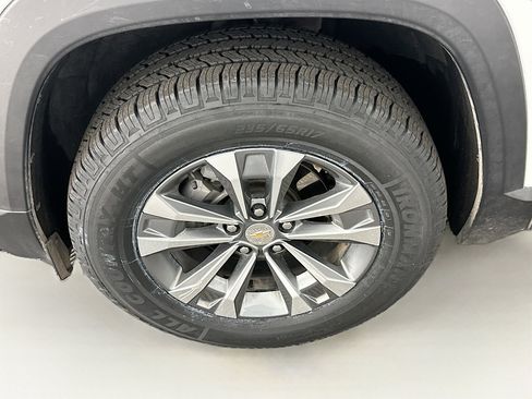 Used 2025 Chevrolet Equinox LT image 11