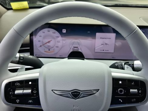 New 2026 Genesis GV70 2.5T Advanced AWD/4WD image 13