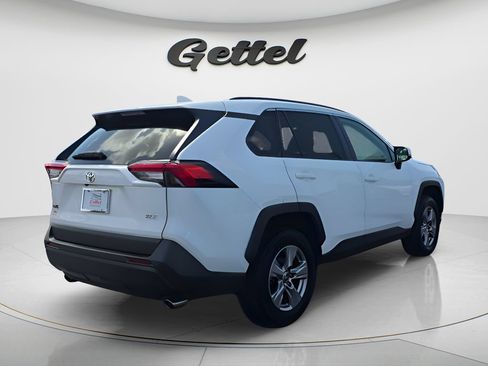 Used 2024 Toyota RAV4 XLE FWD image 5