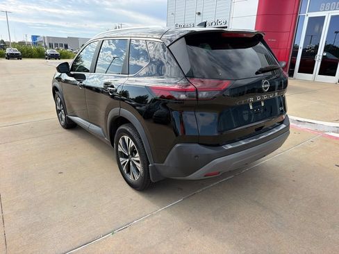Used 2023 Nissan Rogue SV w/ SV Premium B Package FWD image 3