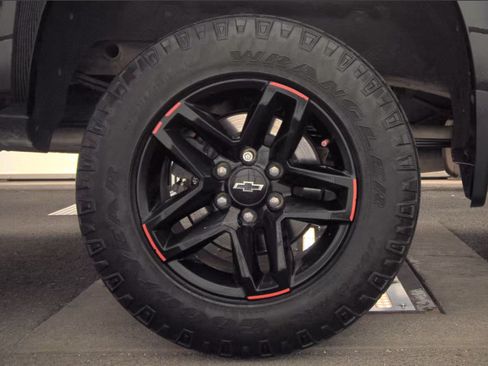 Used 2020 Chevrolet Silverado 1500 LT Trail Boss AWD/4WD image 9
