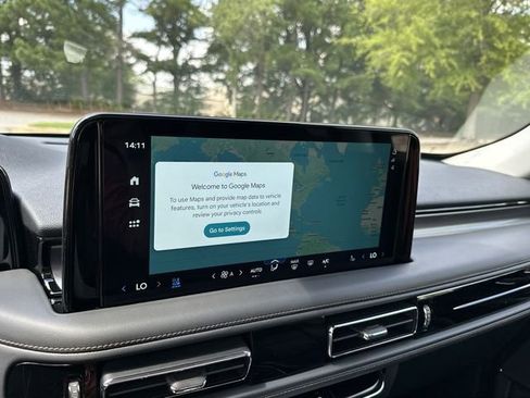 New 2025 Lincoln Aviator 2WD w/ Equipment Group 101A image 18