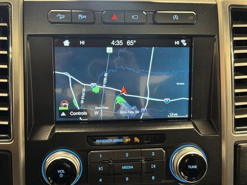 Used 2018 Ford F150 Platinum w/ Equipment Group 701A Luxury AWD/4WD image 31
