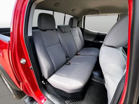 Used 2020 Toyota Tacoma SR5 AWD/4WD image 20