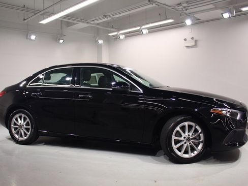 Used 2022 Mercedes-Benz A 220 4MATIC image 9