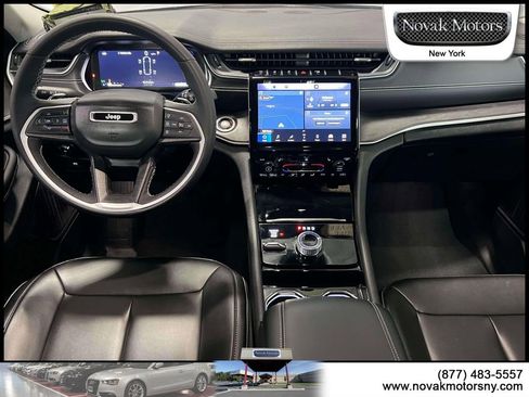 Used 2023 Jeep Grand Cherokee L Limited AWD/4WD image 15