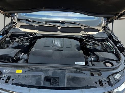 Used 2018 Land Rover Discovery SE image 38