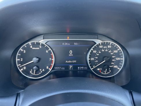 Used 2024 Nissan Altima 2.5 SV image 9