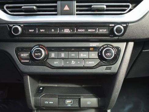 Used 2022 Kia Niro EX w/ Cold Weather Package image 24