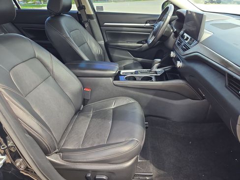 Used 2024 Nissan Altima 2.5 SL FWD image 32