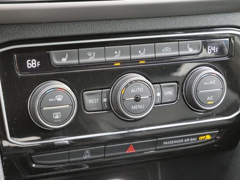 Certified 2023 Volkswagen Atlas SE w/ Black Wheel Package AWD/4WD image 24