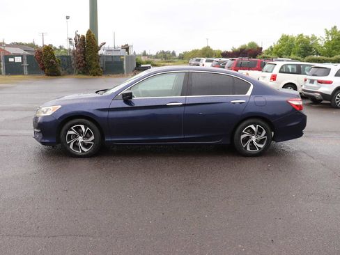 Used 2017 Honda Accord LX image 8