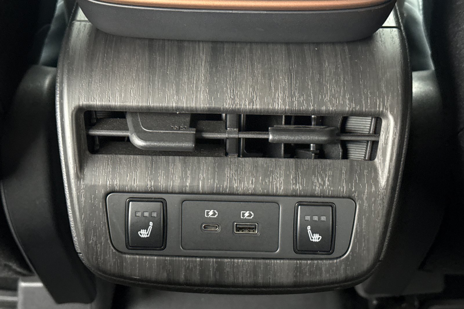 Certified 2023 Nissan Ariya AWD/4WD image 17