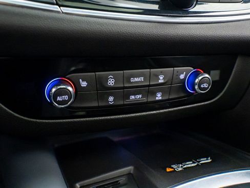 Used 2023 Buick Enclave Essence w/ Experience Buick Package image 24