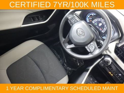 Used 2024 Toyota RAV4 XLE w/ Convenience Package AWD/4WD image 18