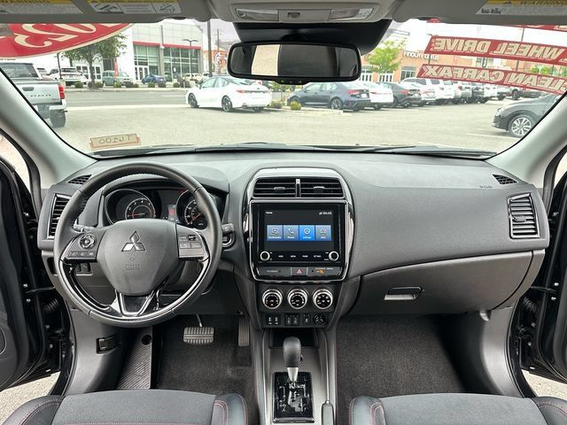 Used 2025 Mitsubishi Outlander Sport AWD image 11