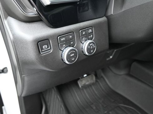 New 2026 GMC Sierra 3500 SLE image 12