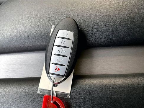 Used 2024 Nissan Murano SV w/ SV Midnight Edition Package image 14