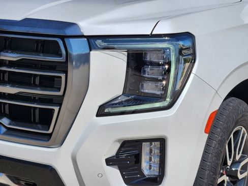 Used 2024 GMC Yukon XL AT4 AWD/4WD image 9
