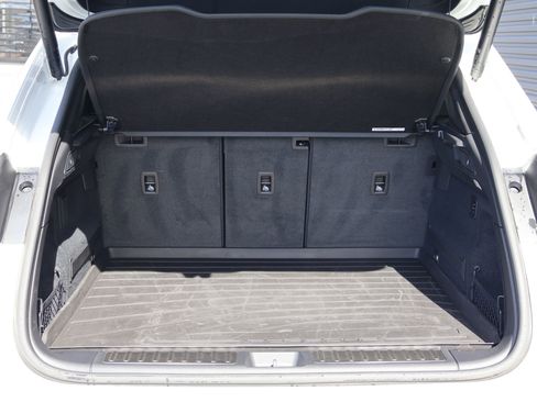 Used 2025 Porsche Macan 4 Electric image 25