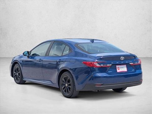 Used 2025 Toyota Camry LE w/ Convenience Package FWD image 8