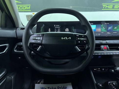 Used 2025 Kia K4 FWD image 7