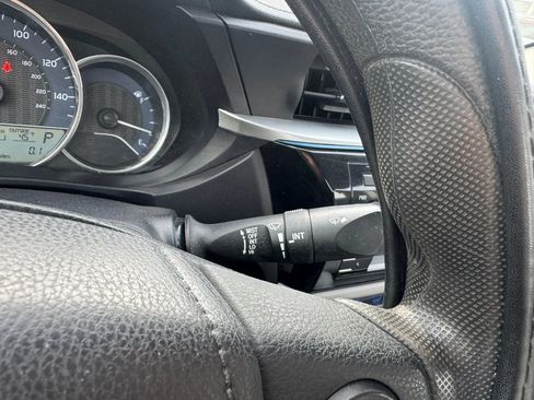 Used 2016 Toyota Corolla LE FWD image 17