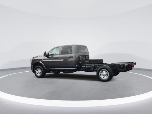 New 2024 RAM 3500 Tradesman w/ Chrome Appearance Group AWD/4WD image 7