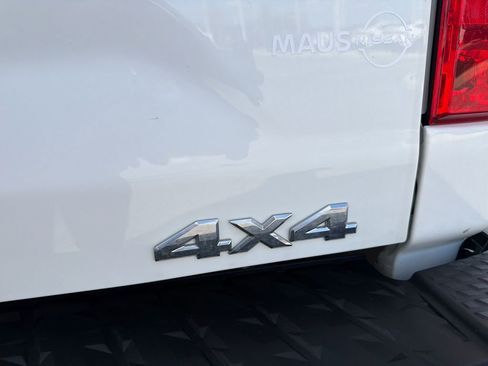 Used 2019 Nissan Titan S image 14