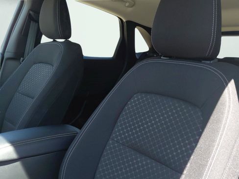 Used 2025 Ford Escape Active FWD image 9