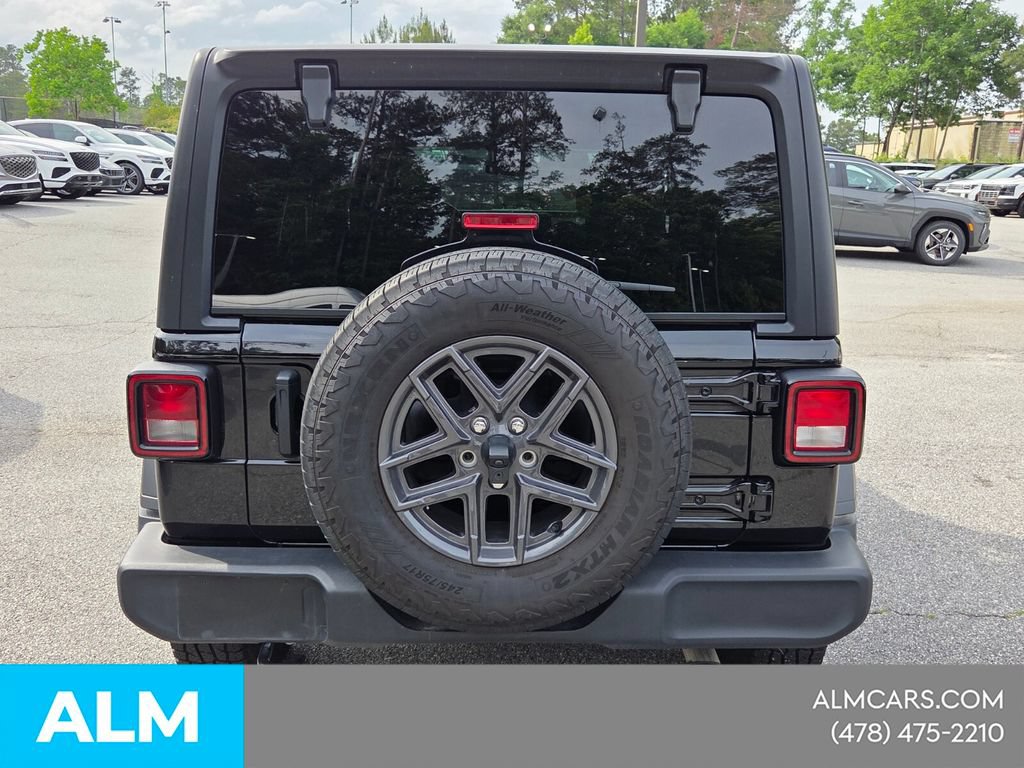Used 2025 Jeep Wrangler Unlimited Sport AWD/4WD image 12