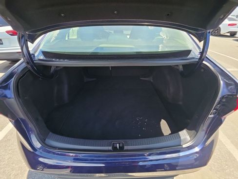 Used 2022 Toyota Corolla LE FWD image 16