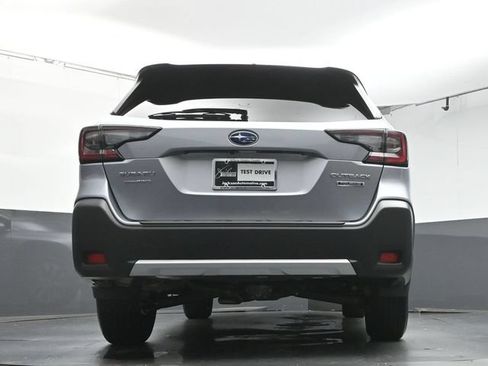 Certified 2025 Subaru Outback Touring w/ Popular Package #2 AWD/4WD image 38
